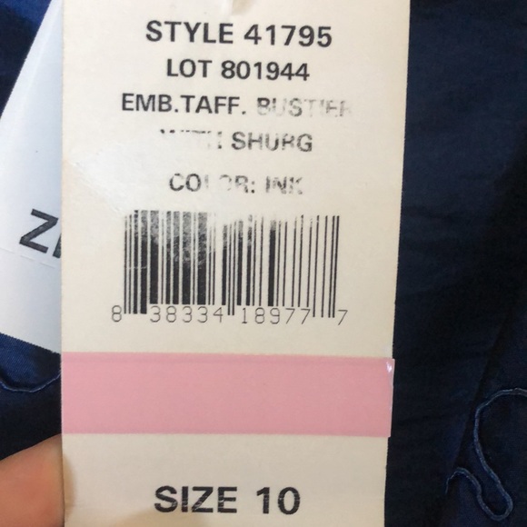 3 piece embroidered taffeta skirt, jacket & top - Picture 7 of 8